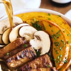 EXPRESS MISO BROTH RAMEN NOODLES WITH TOFU AND PUMPKIN