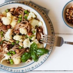 CAULIFLOWER AND PEA PASTA