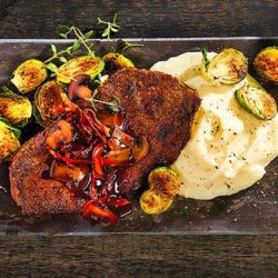 VEAL LIVER WITH MUSHROOMS AND MASHED POTATOES