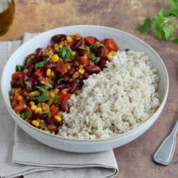 VEGETARIAN CHILLI WITH BROWN RICE